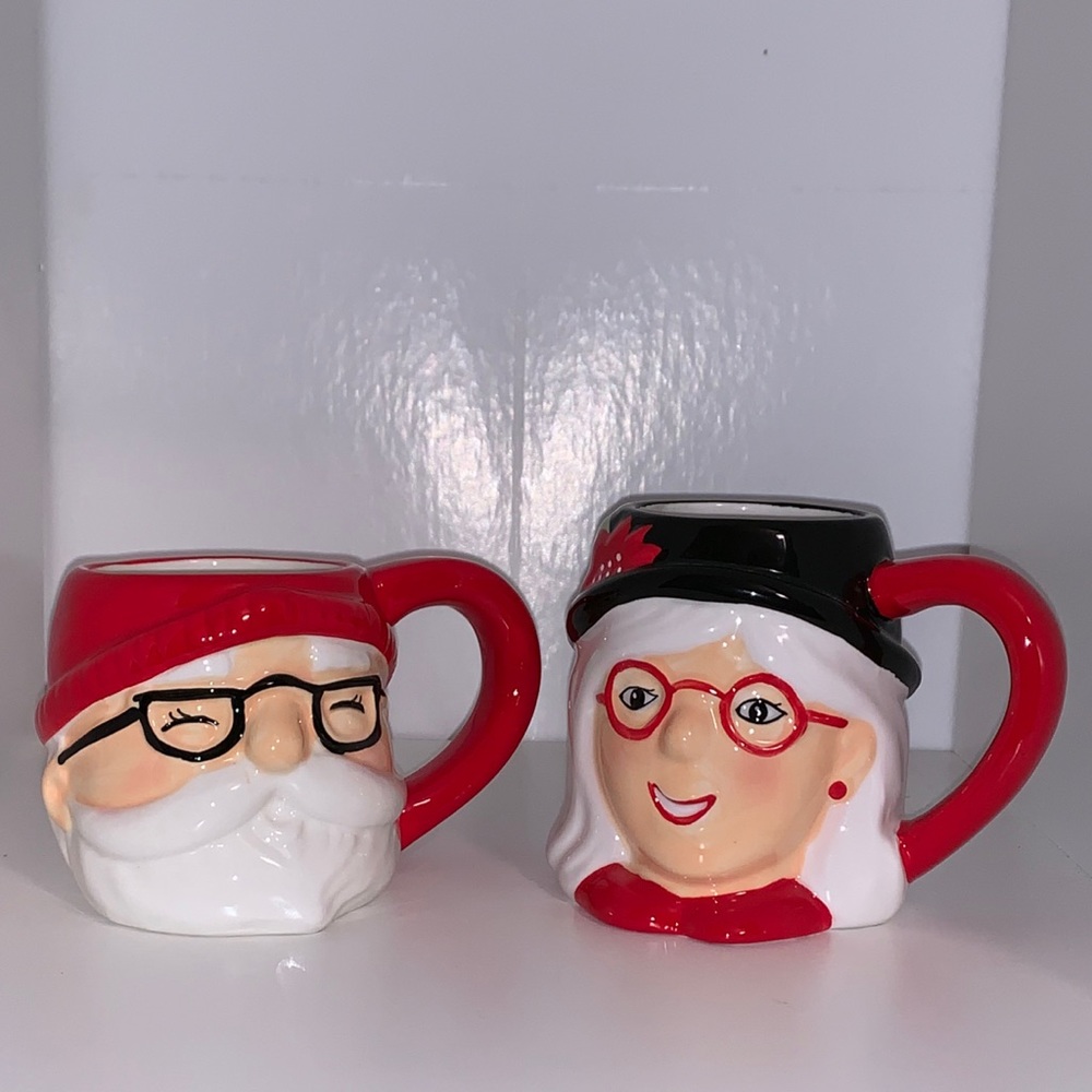 2 Christmas π Mugs π
π½π€Άπ½ - Picture 1 of 8